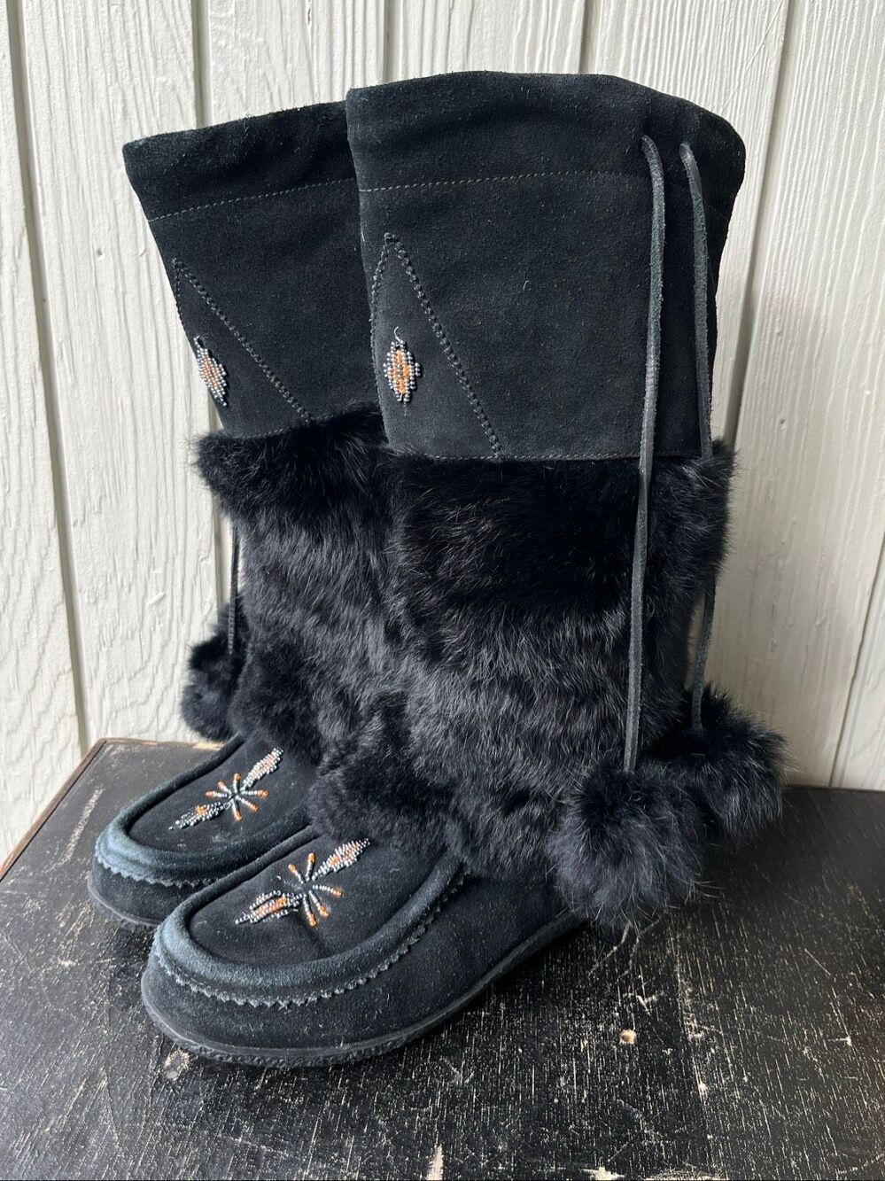 Muks London Y2K Rabbit Fur Suede Mukluk Boots 8 Beaded Moccasin Black